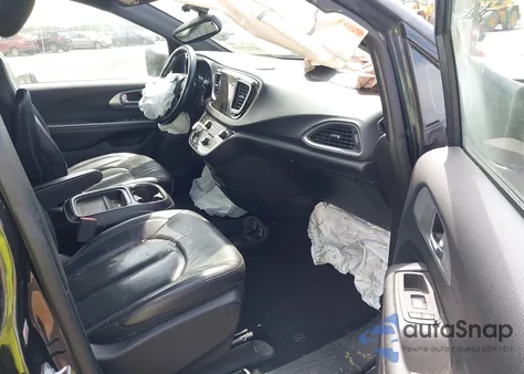 2019 Chrysler Pacifica Touring L из США, поврежденный, VIN 2C4RC1BG0KR714914